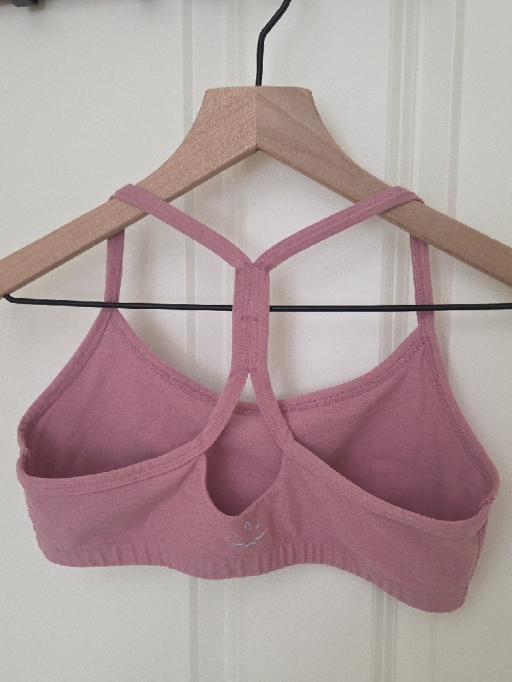 Beyond Yoga Mauve Racerback Bra - Picture 2 of 4